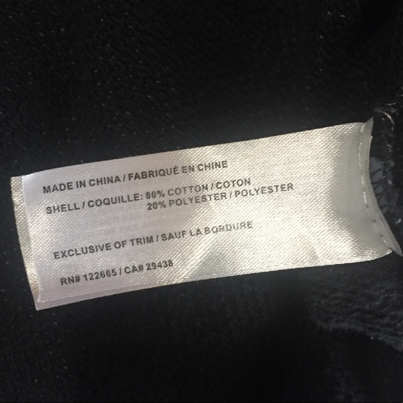 Anamá | Distressed Hem Cold Shoulder Sweater - Picture 5 of 5